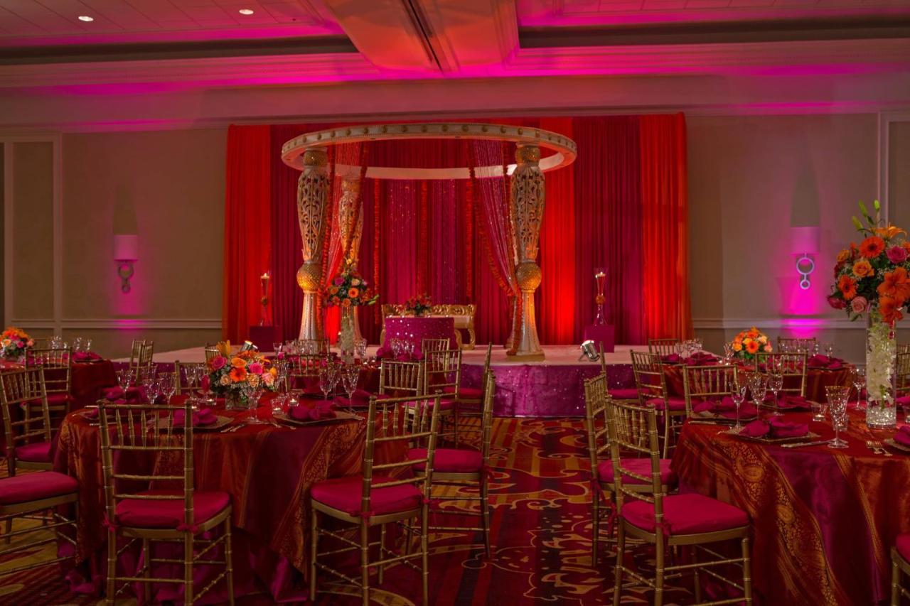 Falls Church Marriott Fairview Park Restaurante foto